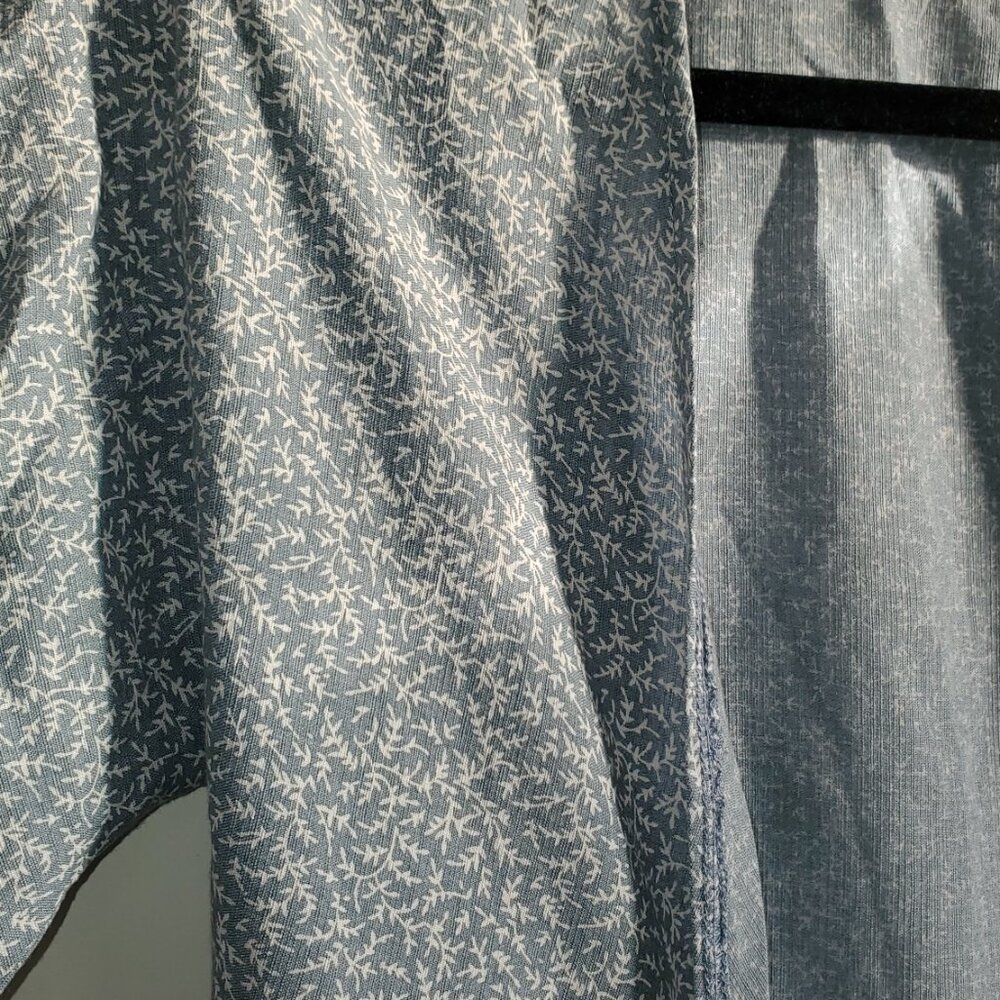 Princess Polly Blue and White lightweight  wrap around Shirt Size 4 coastal - Picture 5 of 6